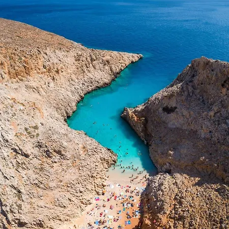 Hara Faragi Giannoudi (Crete)